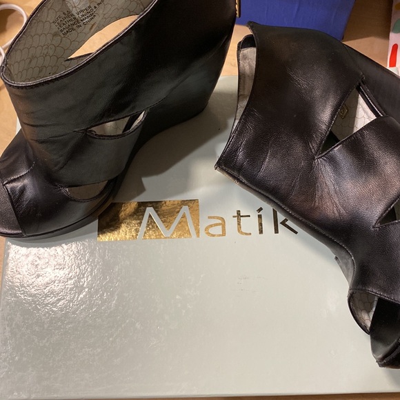 Matiko | Leather Wedge Sandals | 6.5 - Picture 6 of 7